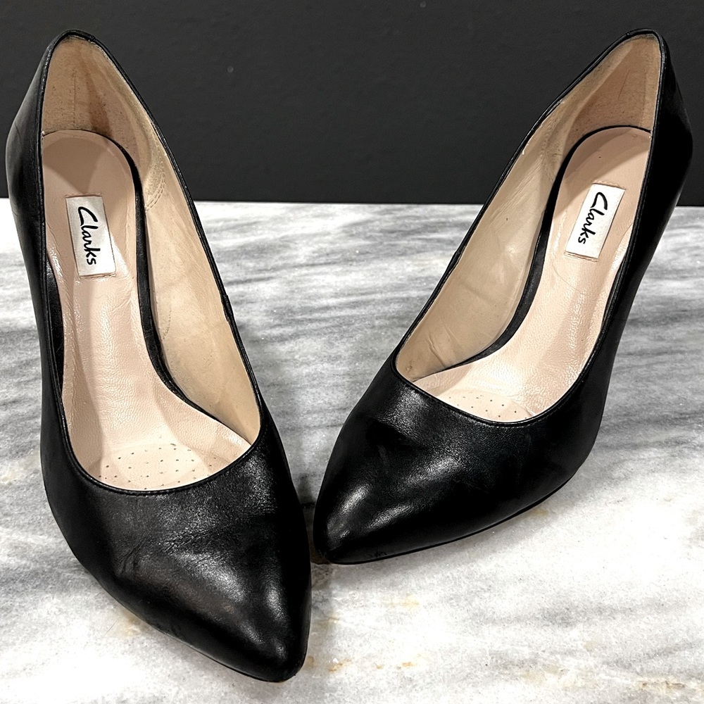 Leather wedge shoe by Clarks. Size 8